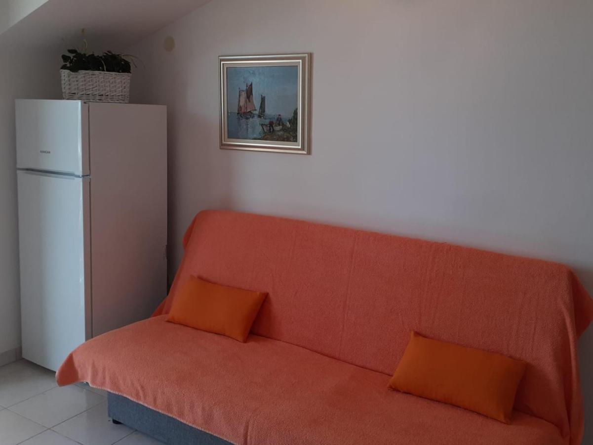 Apartments Borovina Бол Екстер'єр фото
