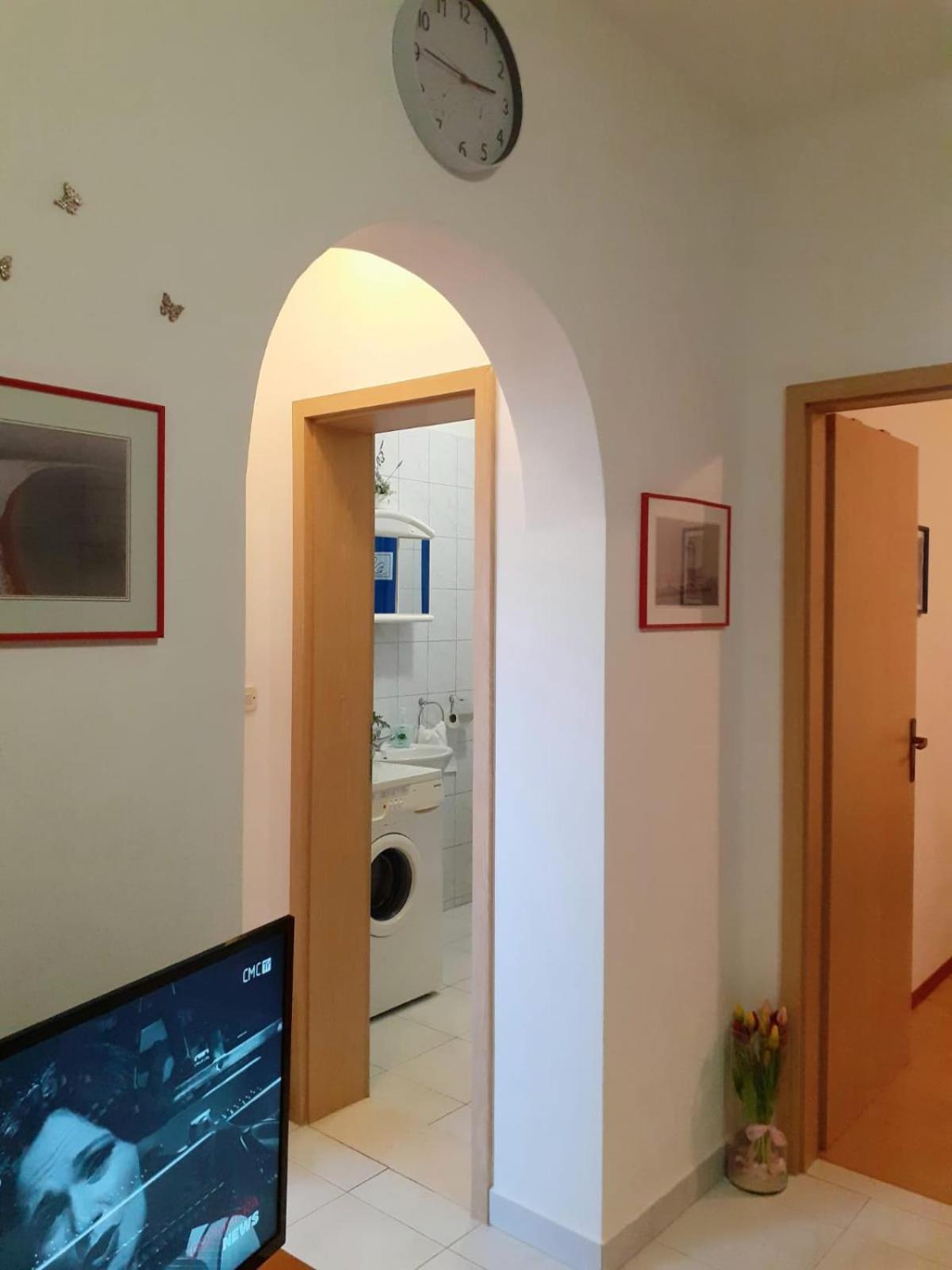 Apartments Borovina Бол Номер фото