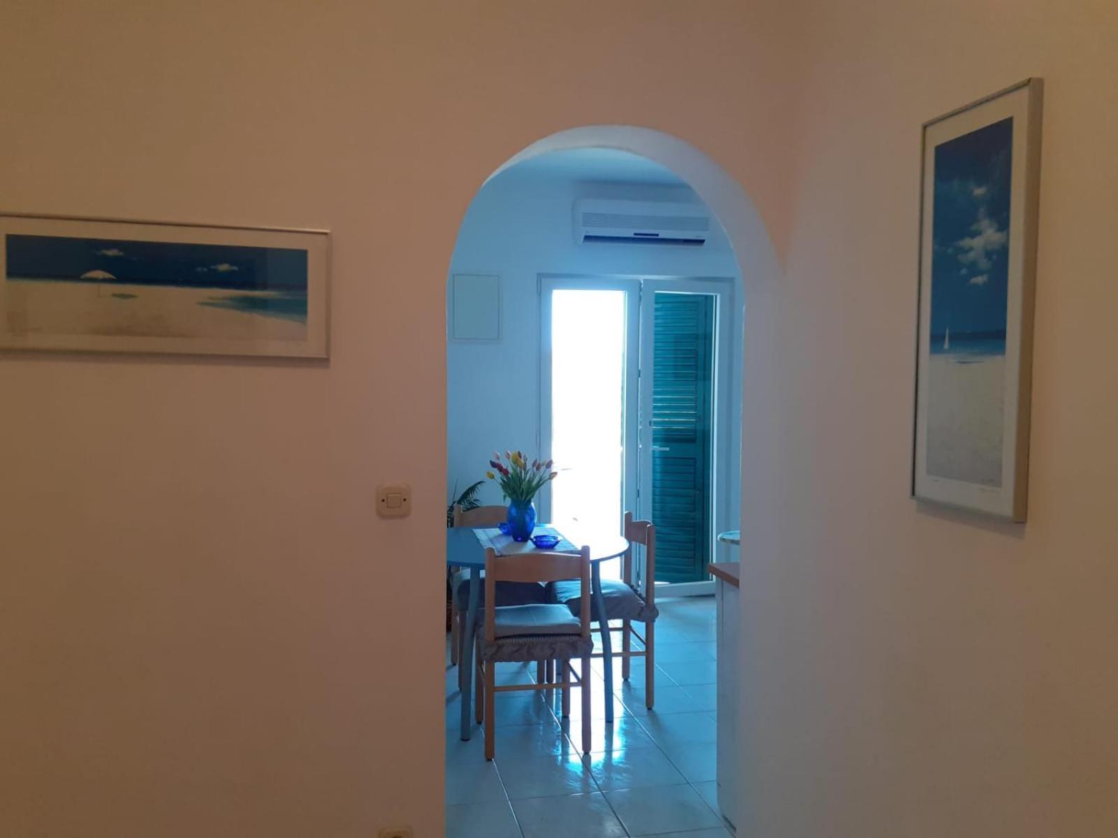 Apartments Borovina Бол Номер фото