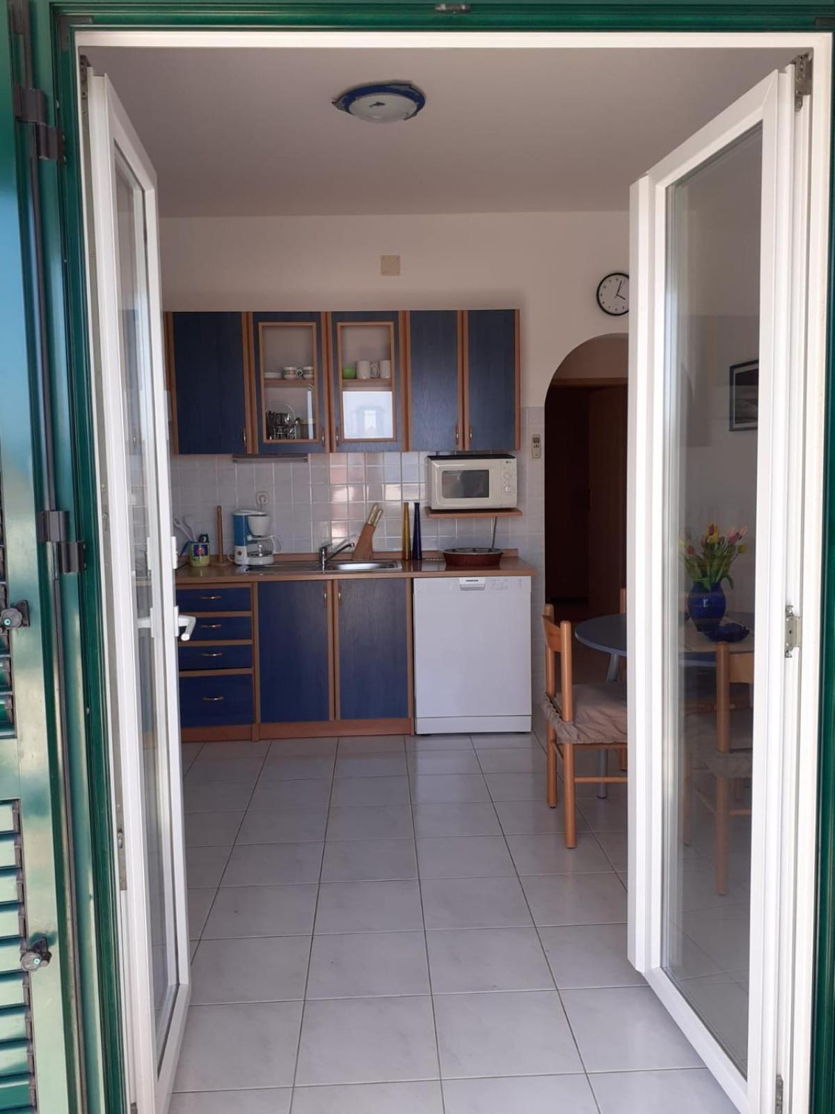 Apartments Borovina Бол Номер фото